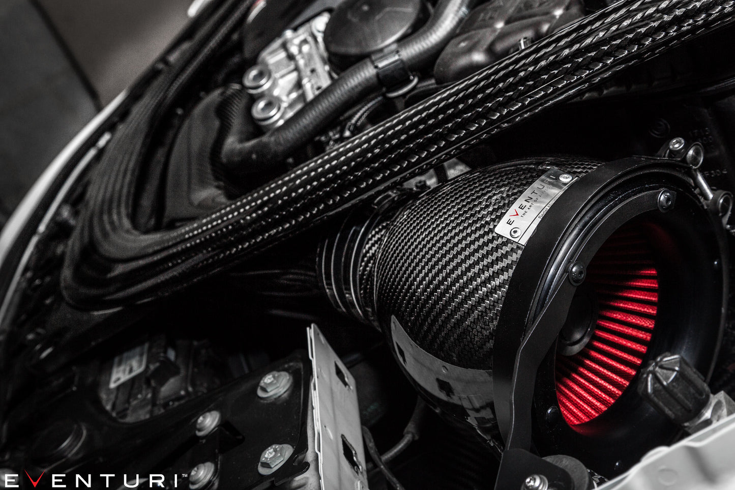 BMW F8X M3 / M4 - Full Black Carbon intake with SEALED Carbon ducts