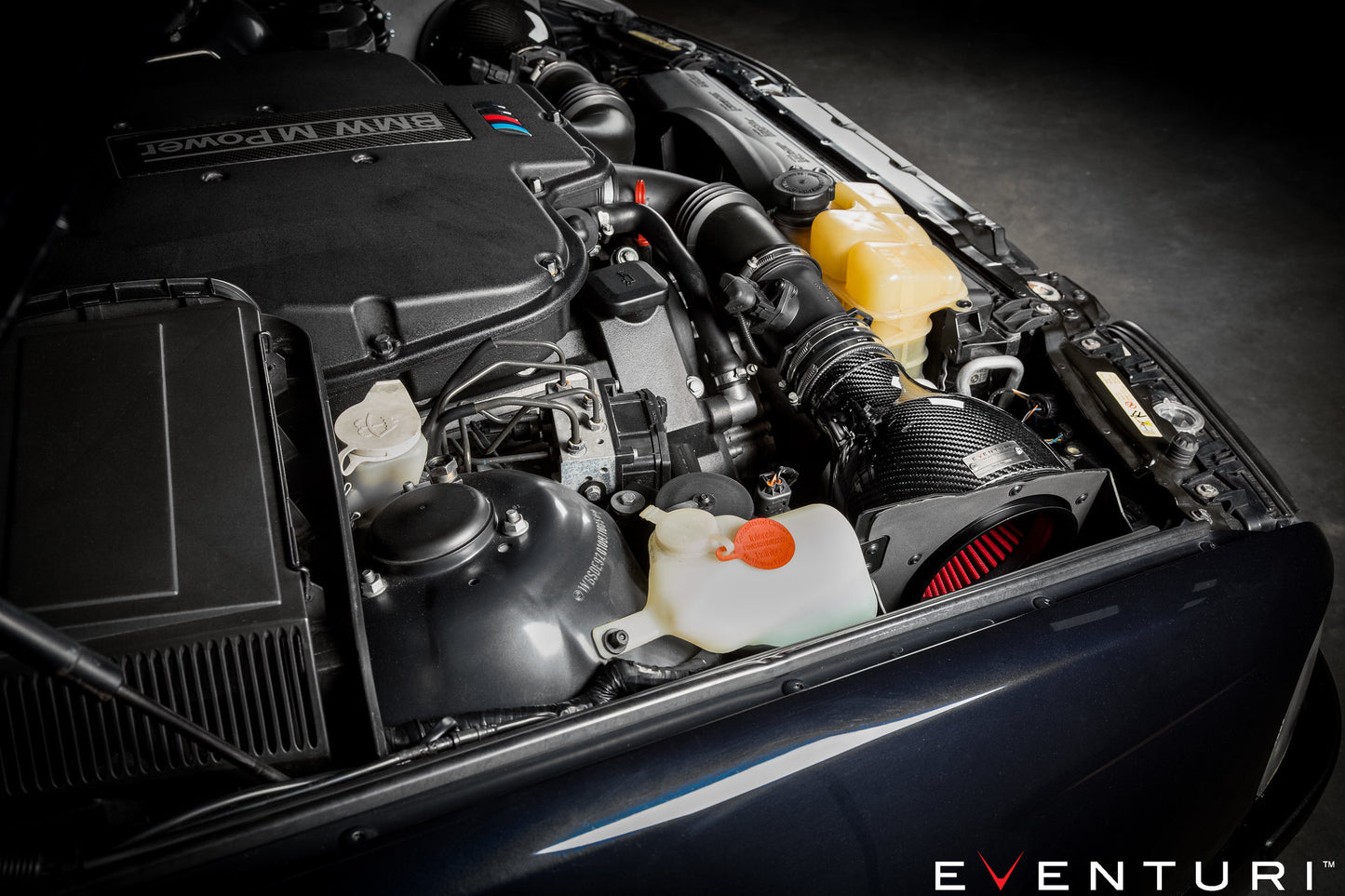 BMW E39 M5 - Black Carbon intake