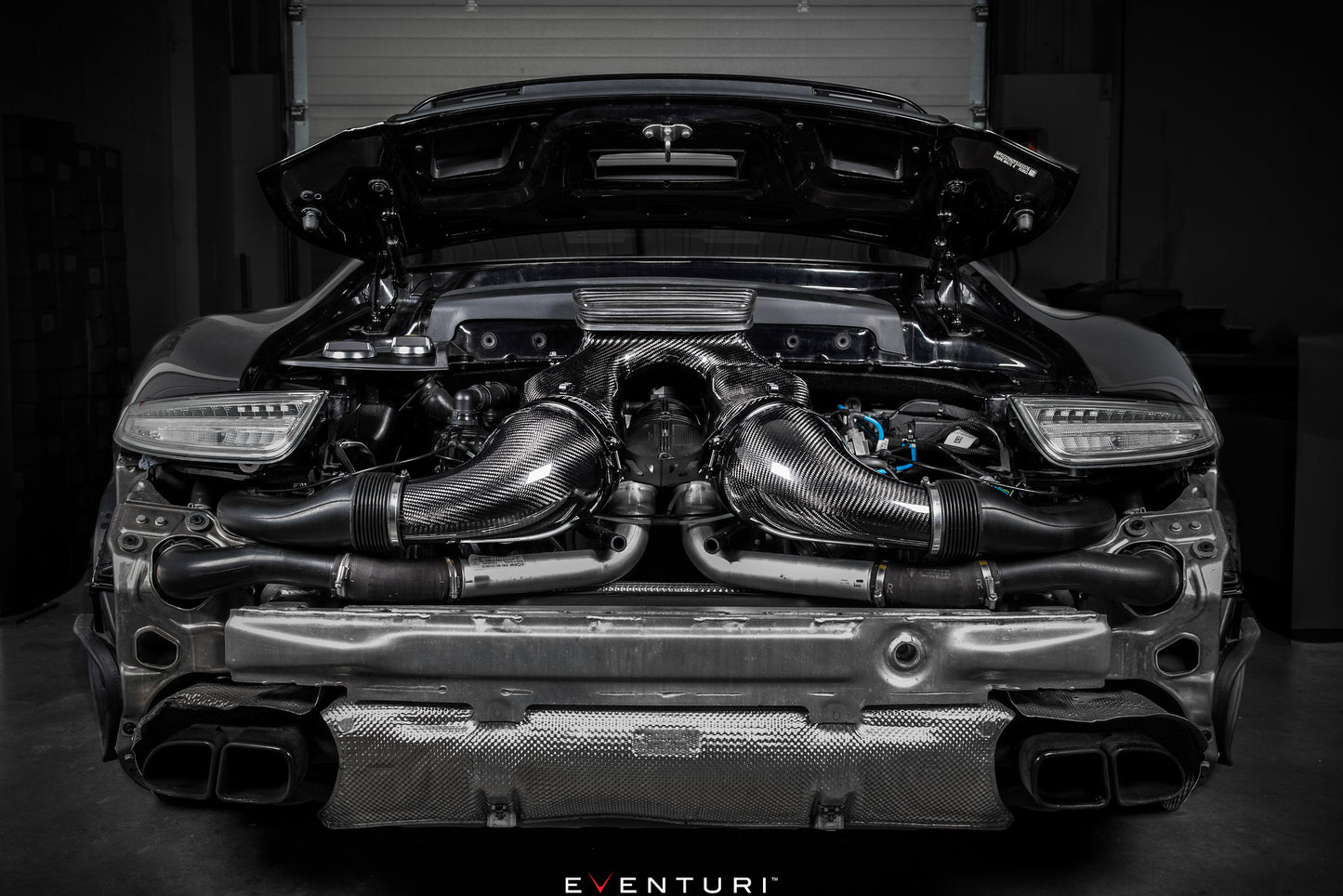PORSCHE 991 Turbo - Black Carbon intake