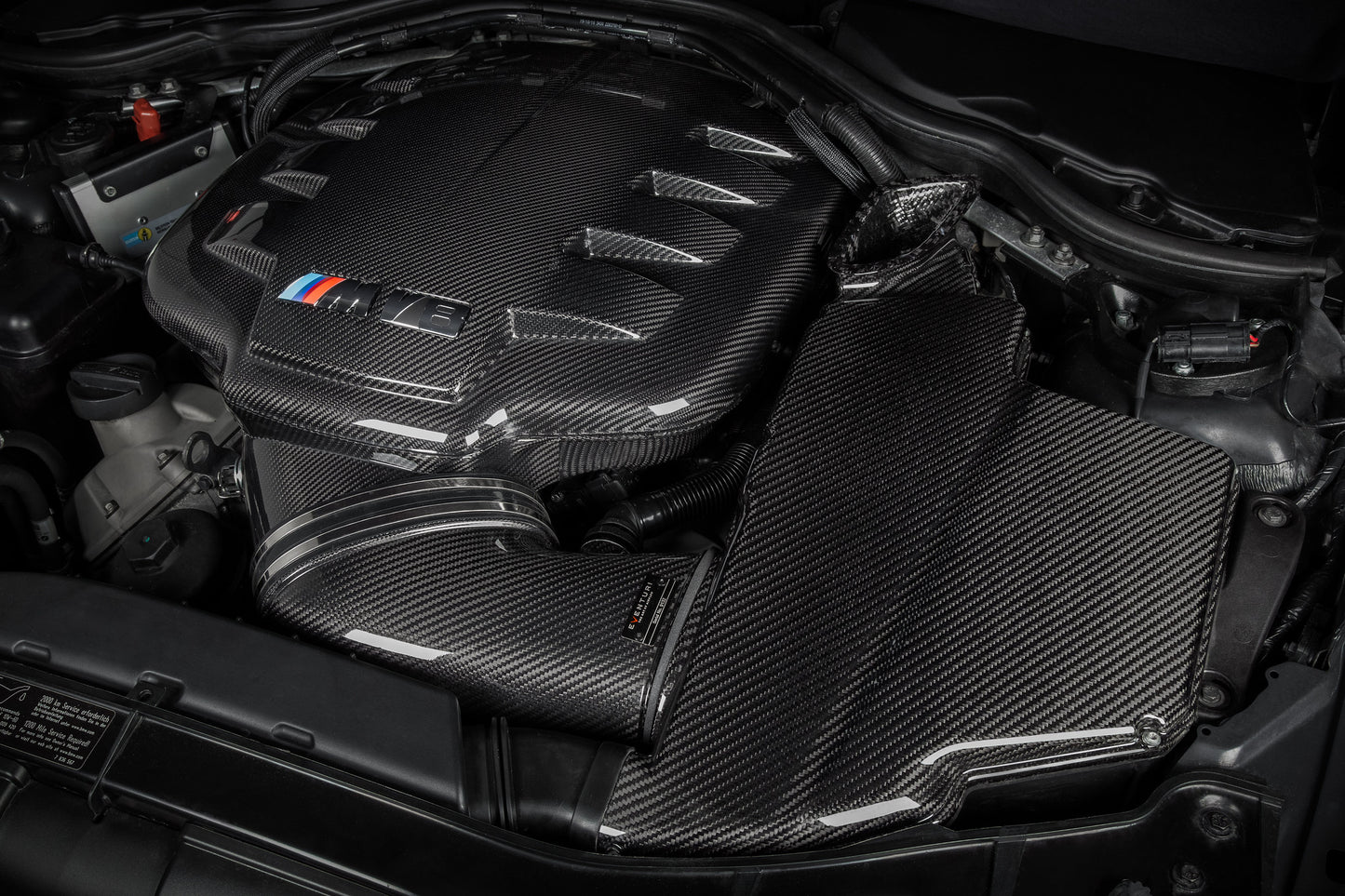 BMW E9X M3 - Carbon Inlet Plenum