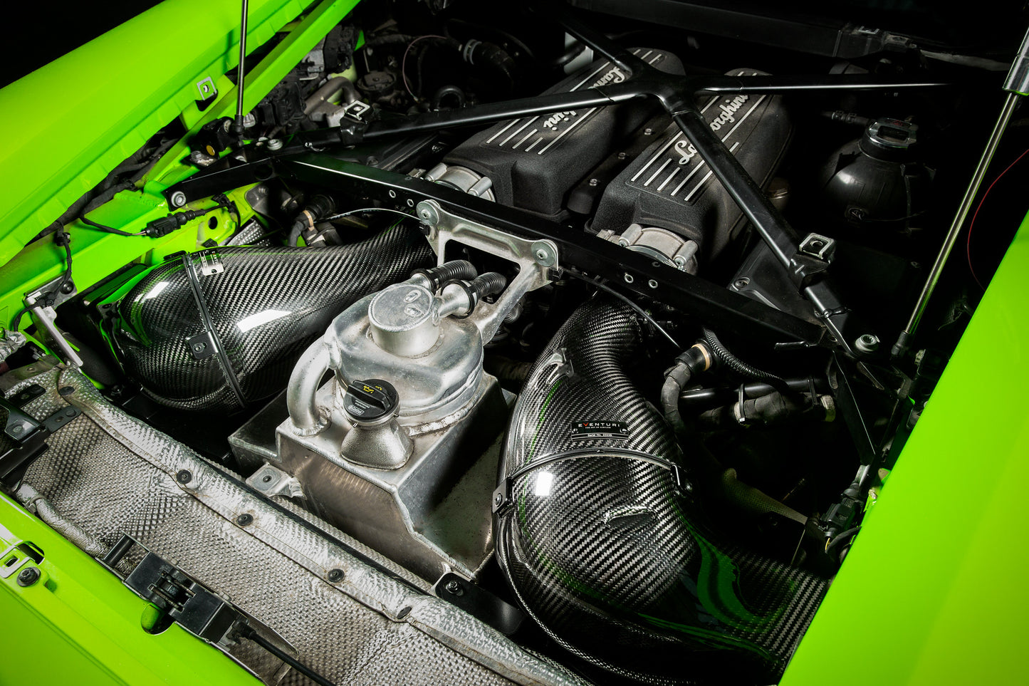 LAMBORGHINI Huracan - Carbon Engine Cover Set Matte Finish