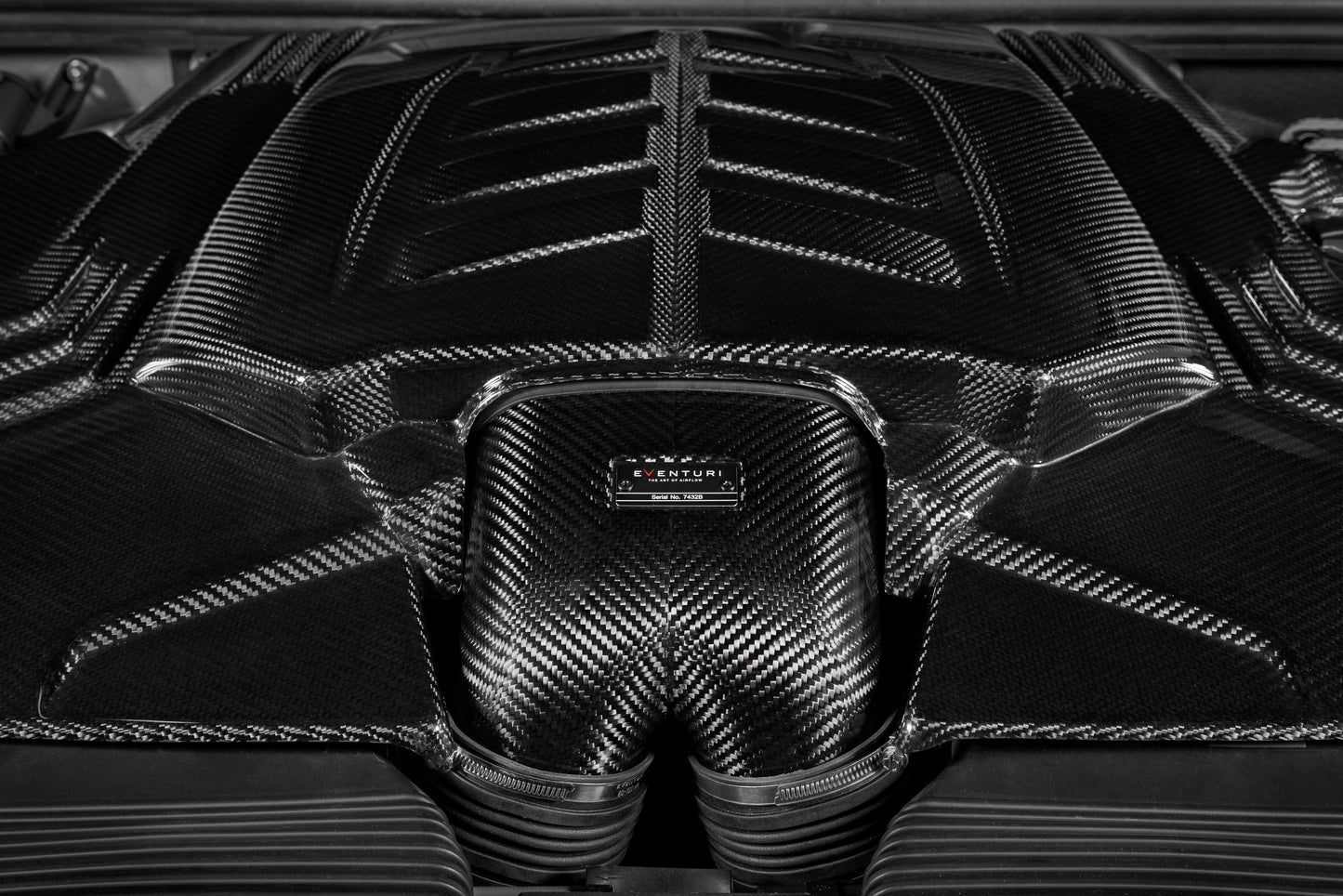 LAMBORGHINI Urus - Intake