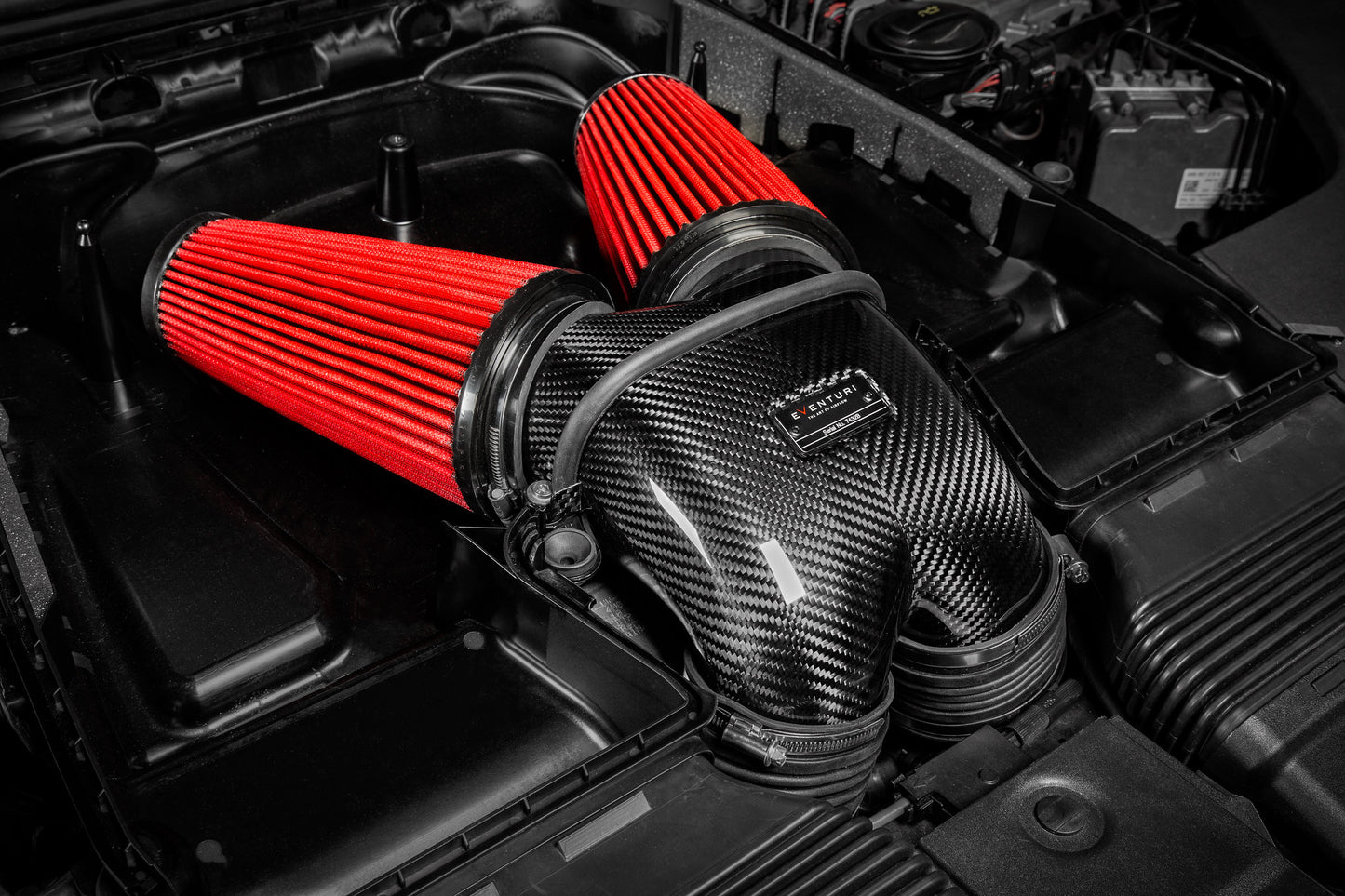 LAMBORGHINI Urus - Intake