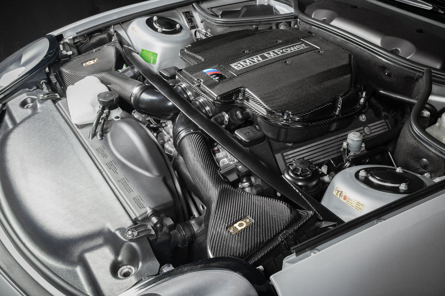 BMW Z8 - Black Carbon Intake