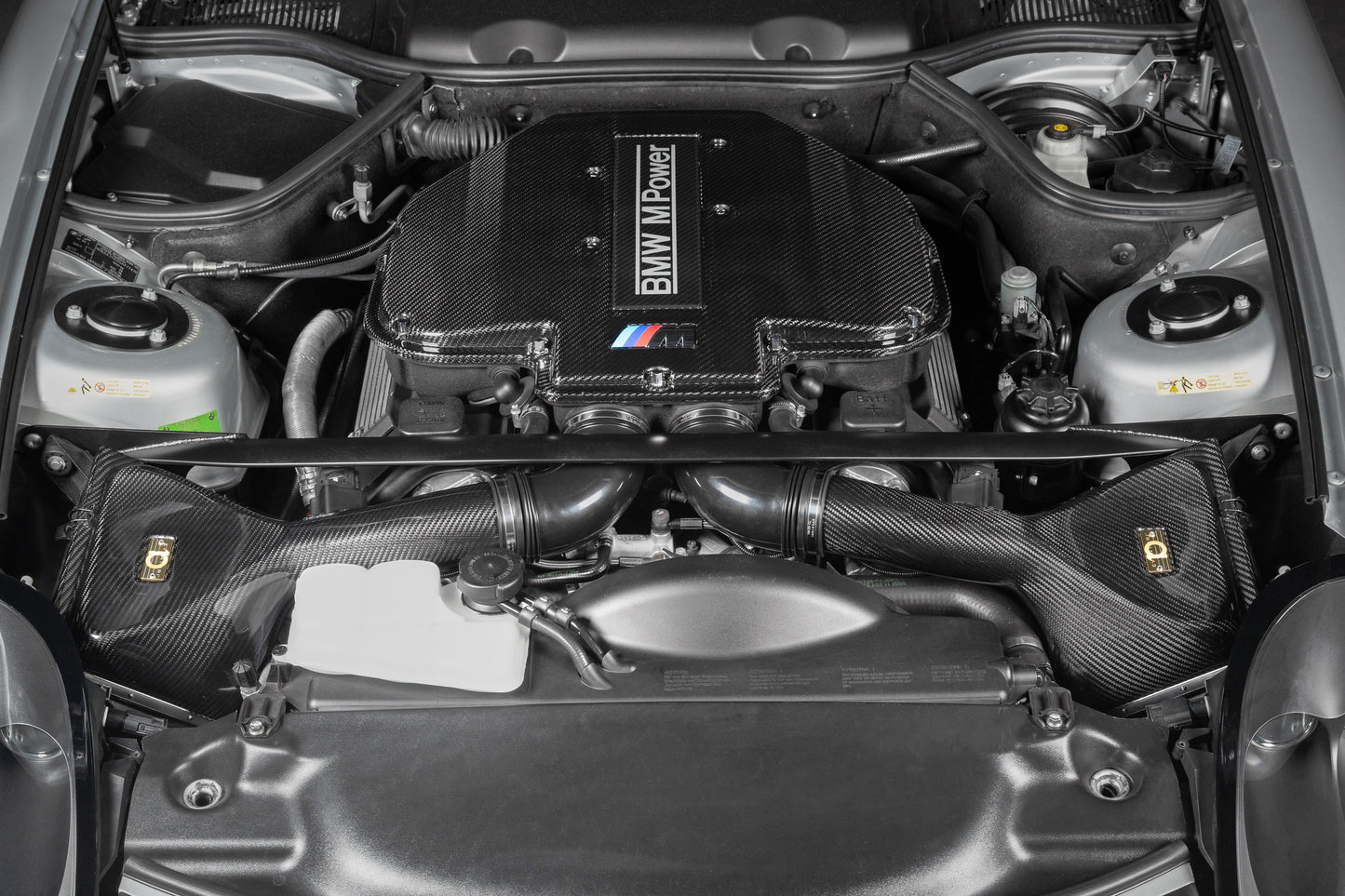 BMW Z8 - Black Carbon Intake