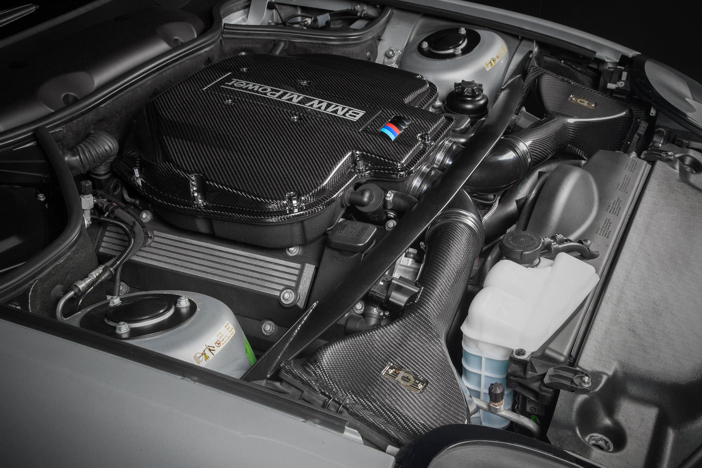 BMW Z8 - Black Carbon Intake