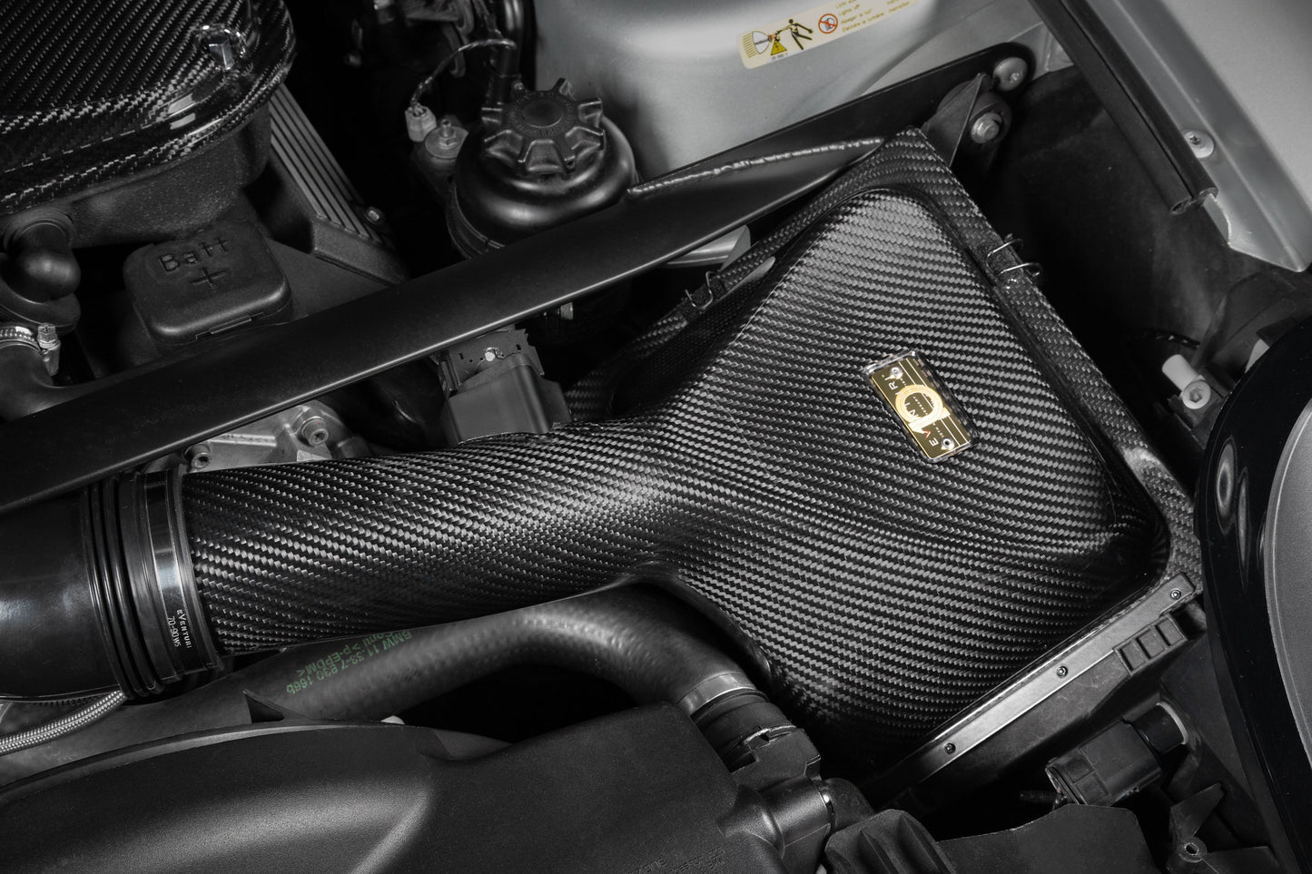 BMW Z8 - Black Carbon Intake